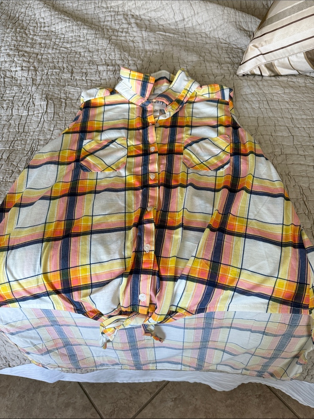 New York Laundry Yellow Plaid Tie-Front Button-Up Top longer in back XL soft